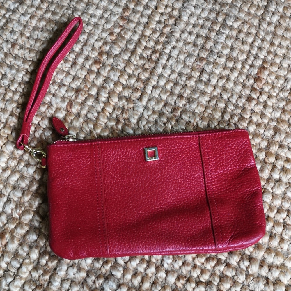 Lodis leather wristlet